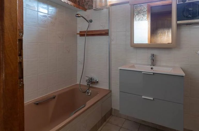 Chalet-Rochebrune, Apartment Mont-Chery 1 Bedroom 1 Bathroom sleeps 4